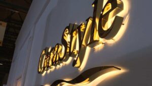 Read more about the article Gold Paslanmaz Işıklı Tabela